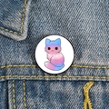 Spilla in smalto gatto con sfumatura blu e rosa su giacca di jeans con stelle - Gatto Gradiente Blu Rosa