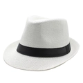 Close-up van de fijne strovlechtstructuur en het zwarte grosgrain lint op de witte fedora - M (56-58cm) / Wit