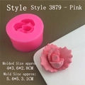 Detail of rose silicone mold with finished plaster flower showing dimensions 4x3.6x2.8cm - Model 3879 / Pink