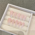 Handgefertigte Ombré-Kunstnägel in Sargform, Rosa und Weiß mit Glitzer und Hochglanz-Finish - XS / 338 Mittlerer Sarg