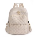Zaino trapuntato beige minimalista con borchie dorate e ampio vano porta laptop - Bianco