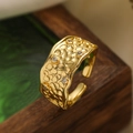 Minimalist gold-plated geometric open ring with hammered texture and zircon inlays - Gold Hammered Style (14182)
