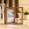 Cadre photo rotatif 6 pouces en bois avec figurine de mouton et veilleuse sphérique - Mouton du Zodiaque / 6 Pouces