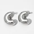 Detailed close-up of chunky silver hollow C-shaped earrings with mirror-polished finish - Silver (PDE2280)