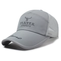 Berretto sportivo grigio in mesh con ricamo PLAYER SPORTS e tessuto traspirante - Regolabile / Grigio