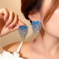 Funkelnde Strass-Herzohrringe mit langen Fransen in Blau-Gelb-Farbverlauf - Blau und Gelb