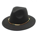 Klassieke zwarte fedora hoed met brede rand en bruine vlechtband met gekleurde kralen - M (56-58cm) / Zwart