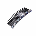 Dettaglio pettine per capelli nero in plastica con perline blu e perle bianche - Pettine per Capelli Blu Notte