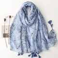 Blauwe boho zonwerende sjaal met bananenbladpatroon en kwastjes op een wit bureau - 180*90CM / Blauw