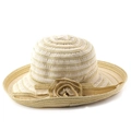 Gros plan sur la texture du chapeau de paille avec décoration florale beige - M (56-58cm) / Poche zippée