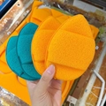 Leaf-shaped facial cleansing sponge in orange and dark green soft foam texture - Thickened Finger Teardrop Orange / Orange