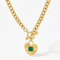 Collana a catena dorata con pendente a cuore in agata verde e chiusura a barra - Oro (KCD980)