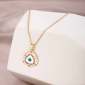 Collana con pendente occhio greco in smalto rosa e zirconi colorati in finitura oro - Stile 4 / Rosa