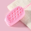 Brosse de bain en silicone rose avec poils doux et boucle de suspension pratique - Emballage en sachet / Rose