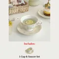 Juego de taza y platillo de cerámica vintage francés con elegantes camelias - Juego de Taza y Plato Camelia