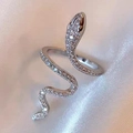Eleganter Schlangenring in Silber mit Zirkonia Kristallen auf Champagner Seide - Einstellbar Offen / Weißgold