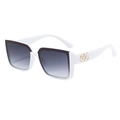 Lunettes de soleil oversize pour femme avec monture blanche, logo doré et verres dégradés - Monture Blanche Verres Dégradés Gris