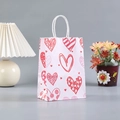 Bolsa de regalo de papel kraft rosa con corazones rojos y asas blancas para San Valentín - 21*15*8cm / 247-4 Corazones artísticos rosa