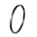 Vista laterale dettagliata di un bracciale rigido nero in acciaio inox con cerniera - 4mm / Nero