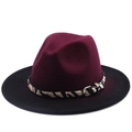Cappello fedora bicolore bordeaux e nero in lana con fascia zebrata e fibbia metallica - Rosso Vino & Nero