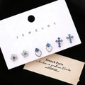 Set di 3 paia di orecchini argentati con cristalli blu a forma di cuore, fiori e croce - Set di Orecchini a Bottone in Cristallo Blu (8683)