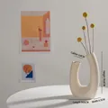 Minimalist U-shaped cream ceramic vase with matte finish and dried flowers, 20cm height - Double Celery Style (Beige)