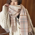 Sciarpa spessa a quadri rosa e beige in finto cashmere con frange per donna - 68*176cm / Rosa