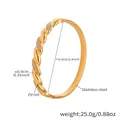 Dettaglio del bracciale a corda dorata con zirconi e guida alle misure diametro 6,0 cm - Z436-Bracciale Rigido a Torsione con Zircone Bianco Colore Oro