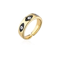 Seitenansicht des goldenen Evil Eye Rings mit verstellbarem Band und Emaille-Details - Einstellbar Offen / Schwarz