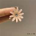Mini pink daisy hair claw clip with rhinestones and frosted petals for women - 38# Pink Flower