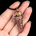 Pendentif en bronze fait main avec cristal de citrine jaune sur cordon noir élégant - Citrine