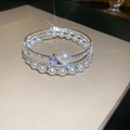 Bracelet multicouche à trois rangs avec zircons brillants, perles et cristaux fins - Style 40