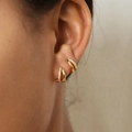 Goldene zweilagige geometrische Creolen mit funkelnden weißen Kristallen für Damen - Doppelschichtig Pavé / Gold