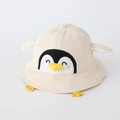 Dettaglio cappello da sole in cotone beige per bambini con ricamo a pinguino e dettagli 3D - 50cm 1-3 Anni / Bianco Sporco