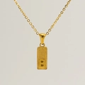 Collana dorata in acciaio inox con pendente rettangolare e lettera B a rilievo satinata - Lettera B
