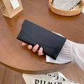 Schlanke schwarze Leder Geldbörse im eleganten Umschlag-Stil für Damen - Schwarz