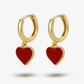 Dettaglio di orecchini a cuore in argento S925 con smalto rosso e finitura dorata - Argento 925 / Smalto Rosso - Oro