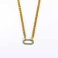 Dettaglio catena cubana dorata con ciondolo rettangolare tempestato di pietre verdi - 36+5cm / Choker in Zirconia Verde