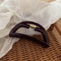 Elegant deep purple trapezoid hair claw clip on woven tray with gold spring detail - Red-brown