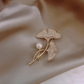 Golden ginkgo leaf brooch with sparkling zircons and a white pearl on silk fabric - 334# Ginkgo Leaf