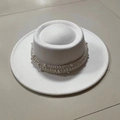 French vintage white flat top wool felt hat with decorative pearl band trim - M (56-58cm) / White