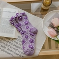 Calcetines de algodón morado lavanda con diseño floral retro bordado en relieve 3D - Flores Púrpura Oscuro