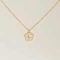18K gold plated clover necklace featuring a white shell pendant with the letter L - Letter L