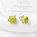 Détail macro de pendentifs rose en émail jaune pour bijoux DIY et colliers - Rose Jaune / #1 Prix Unique