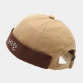 Detailansicht der Khaki-Baumwoll-Docker-Mütze mit braunem Rand, Hello-Stickerei und Schnalle - Verstellbar / Khaki (Khaki und Braun Kontrast)
