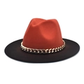 Chapeau fedora bicolore en feutre de laine rouge brique et noir avec chaîne dorée - M (56-58cm) / Caramel + Noir