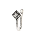Clip de nez en U argenté sans perçage avec texture losange et détail pyramide - Forme de Losange Argent Antique (x598)