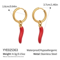 Vista dettagliata degli orecchini a peperoncino rosso in acciaio inossidabile 18K - Orecchini Con Ciondolo a Peperoncino (YYE025363)