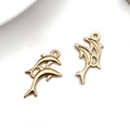 Ciondoli a delfino dorati per gioielli fai da te con lato lucido e retro testurizzato - Delfini Gemelli Oceano / 17x28mm / Oro KC