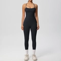 Vorderansicht eines schwarzen Yoga-Sets mit Camisole-Top und Leggings aus Stretchmaterial - S / Schwarz